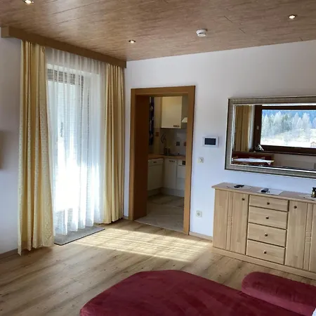Haus Helvetia Апартаменты Зеефельд в Тироле